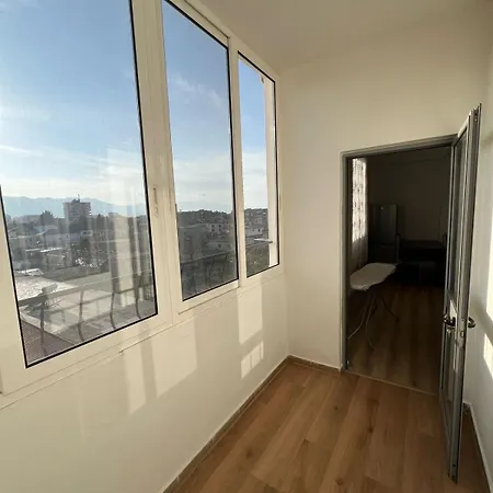 Sm Apartment *